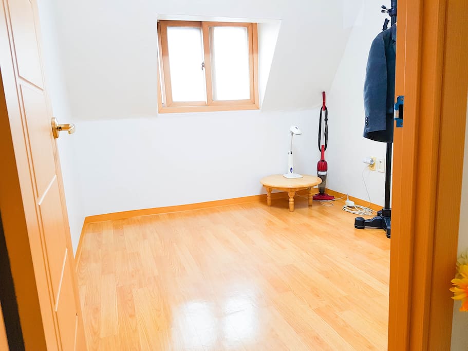 2nd room