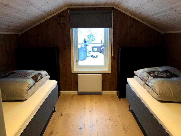 غرفة النوم 4 - سريران مفردان