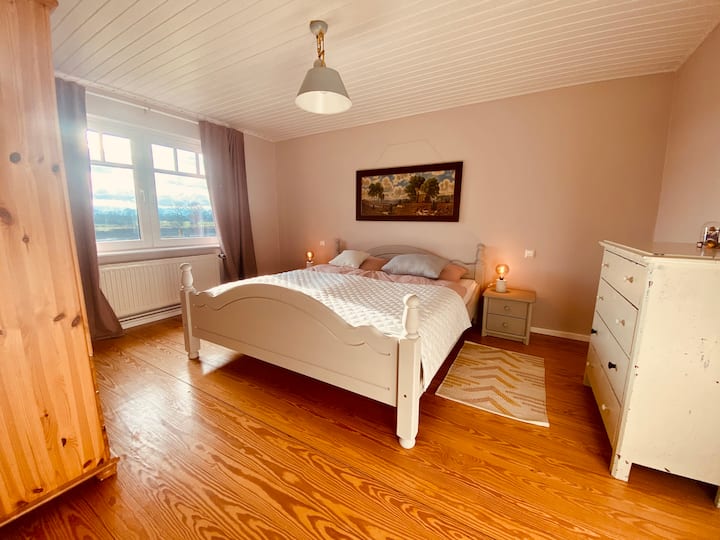 Საძინებელი 1 პირველი სართული