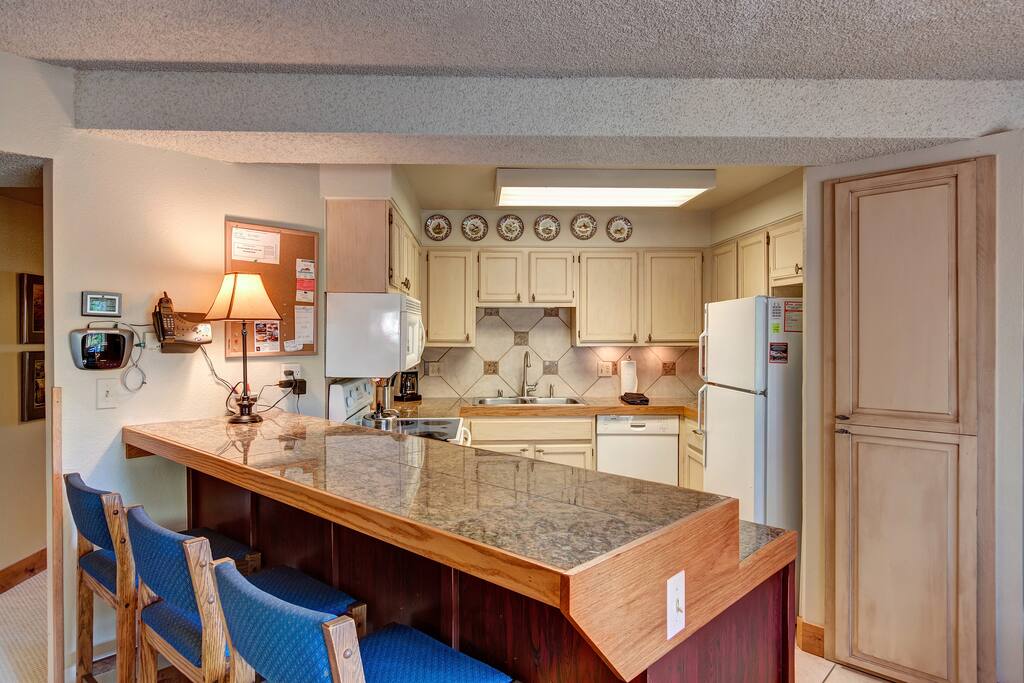 Light and bright kitchen