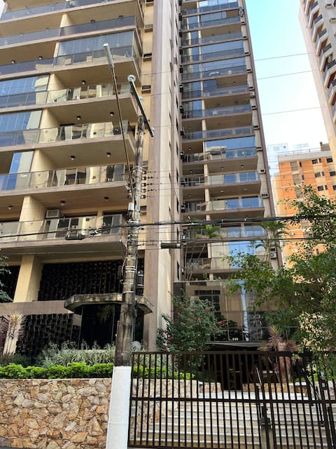 Guarujá - two blocks from Pitangueiras beach