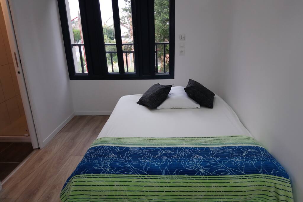 2 beds (this Sofa-bed + another double-bed - see next pictures)