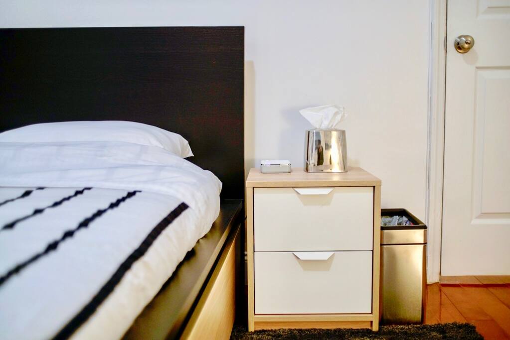 Master Bedroom (room 1)