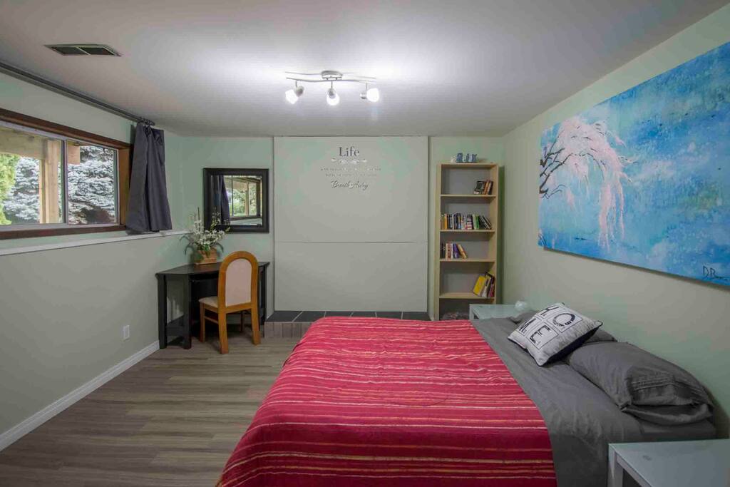 Large bedroom with Queen Bed