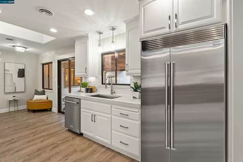 Martinez Family Home - Spacious Getaway
