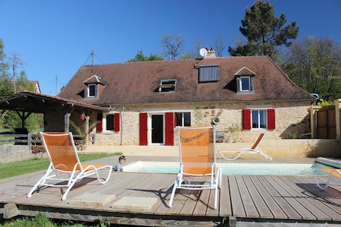 Holiday Home in Le Périgord Noir with heated pool