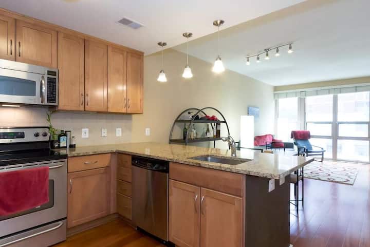 1BR | Close to Metro Stop | Minutes to Downtown DC