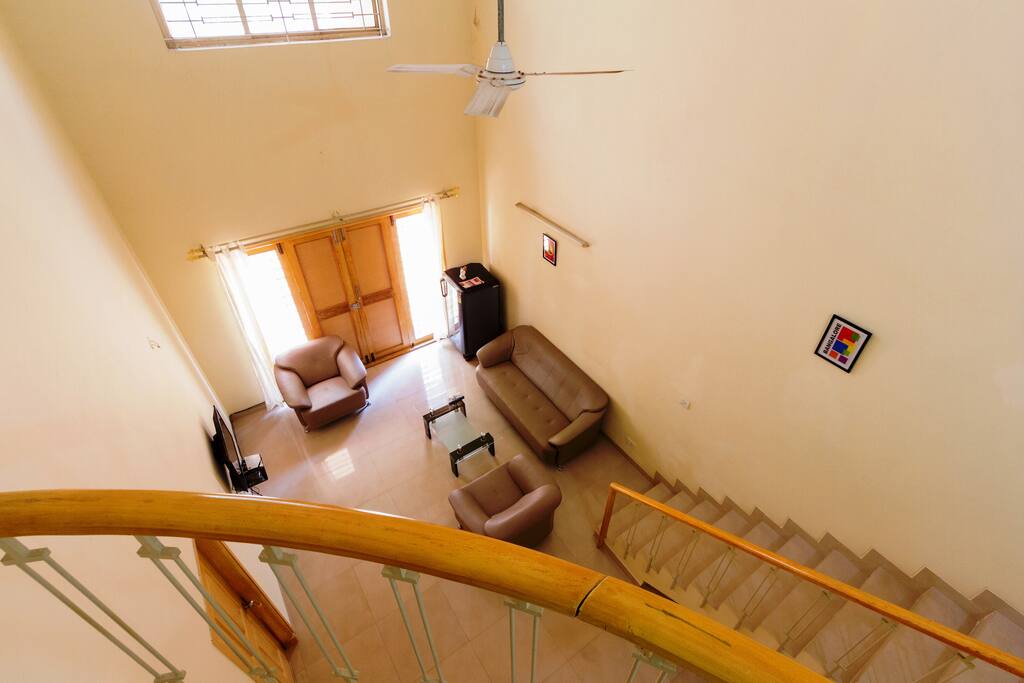 Common room with access to Tv, Wifi and Iron