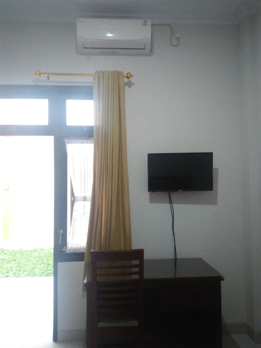 TV & table