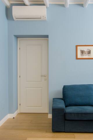 Spagna luxury apartment gallery image 2