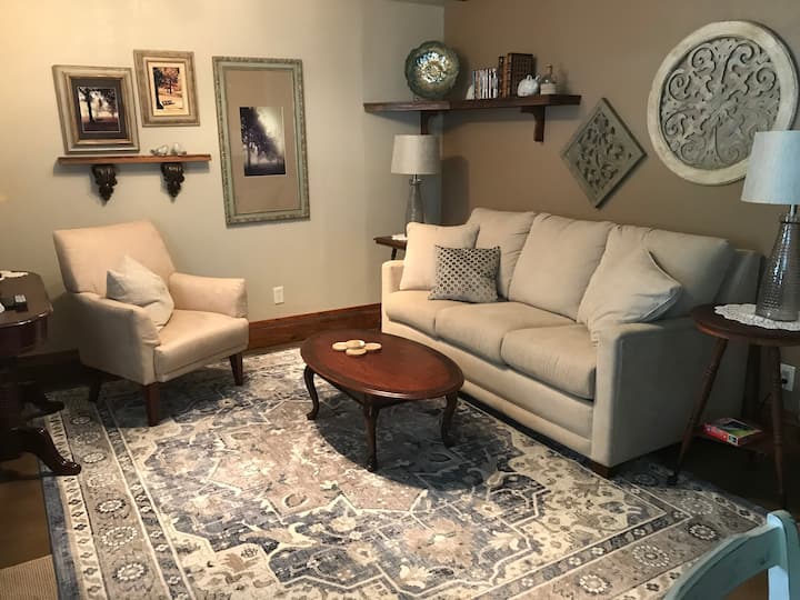 Suite 400 - Cottage First Floor - Siloam Springs, AR