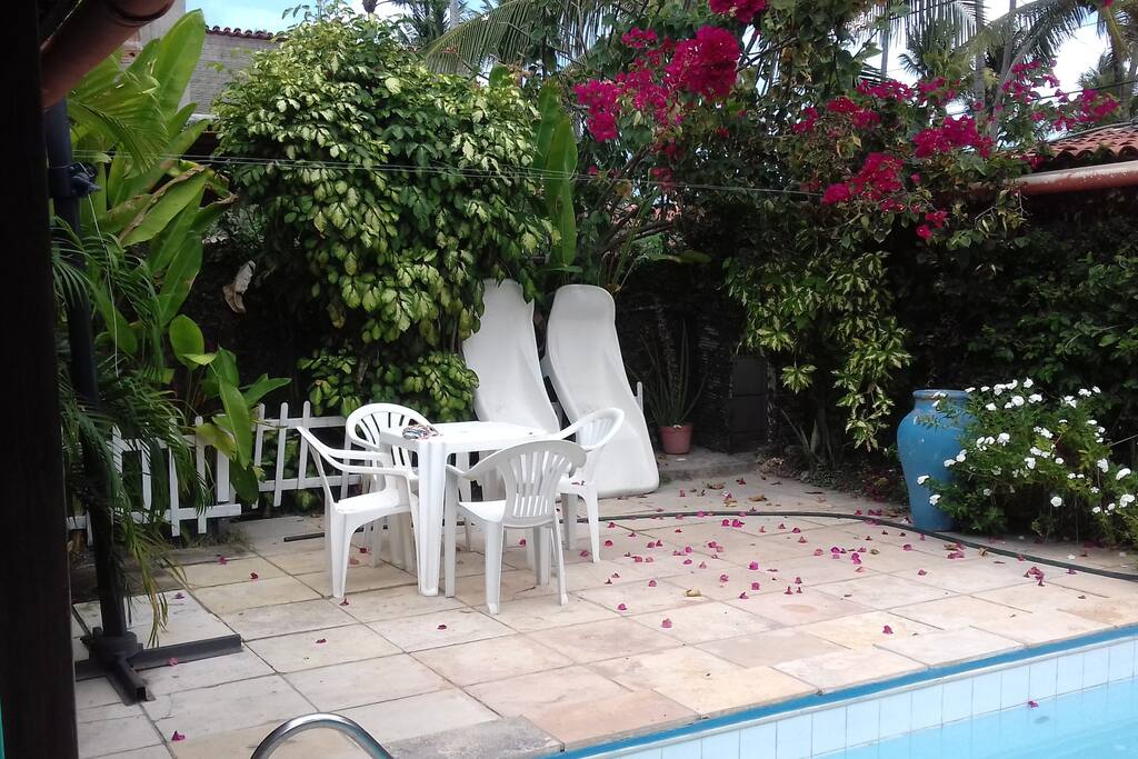 ÁREA DA PISCINA