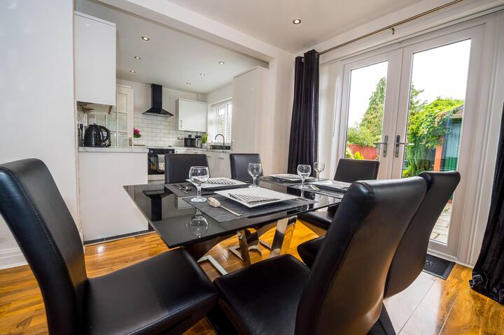 Luxury Modern 3 Bed Liverpool House Covid Secure Houses For Rent In Merseyside England United Kingdom