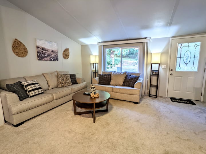 •Cozy Pnw Getaway • Sleeps 8• - Issaquah, WA