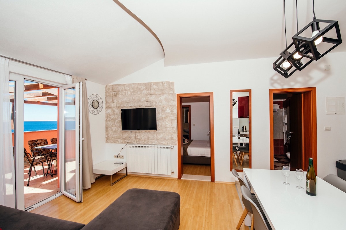 Seaview family apartment