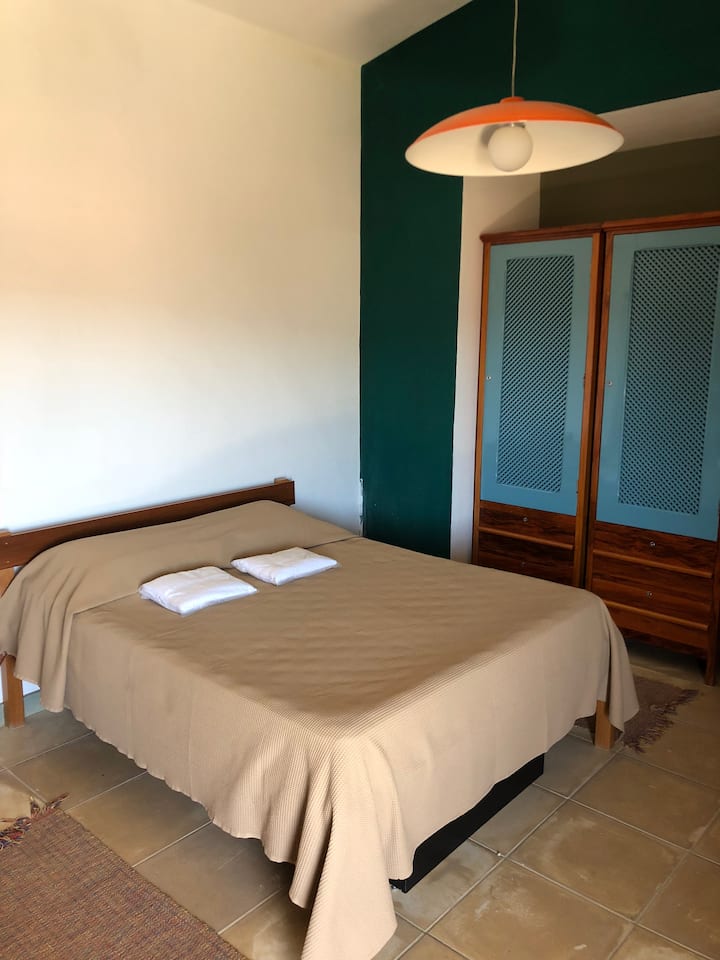  جناح في الطابق العلوي يضم سريرين كوين.