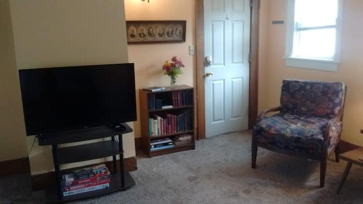 Historic Pauley House #2 2br Near Unl - Lincoln Children's Zoo, Lincoln