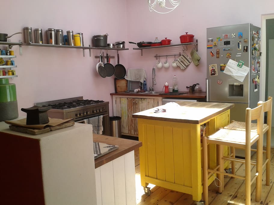 fully equipped kitchen in case you are tired of all the cafes and restaurants in the neighborhood!