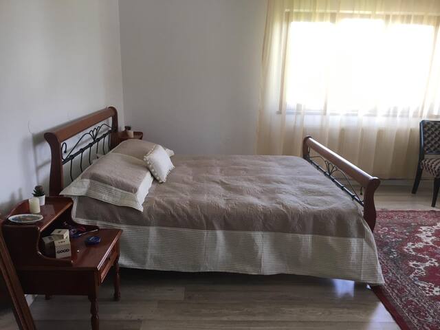 Cozy room in Intorsura Buzaului