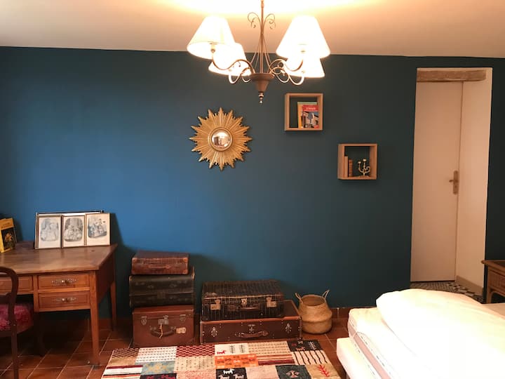 Double bedroom downstairs double room 160 bed. Open to bathroom-wc