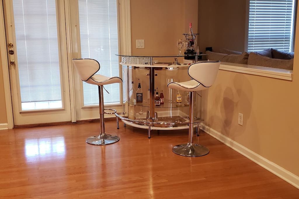 Cocktail bar