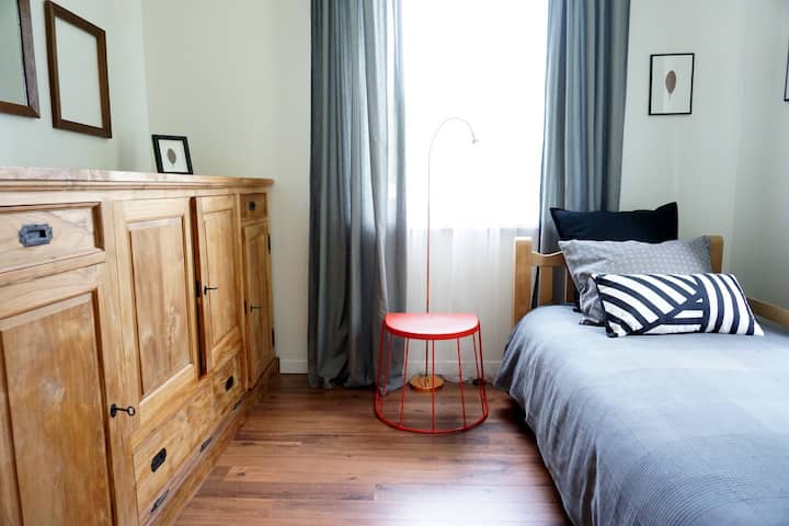 Single bedroom