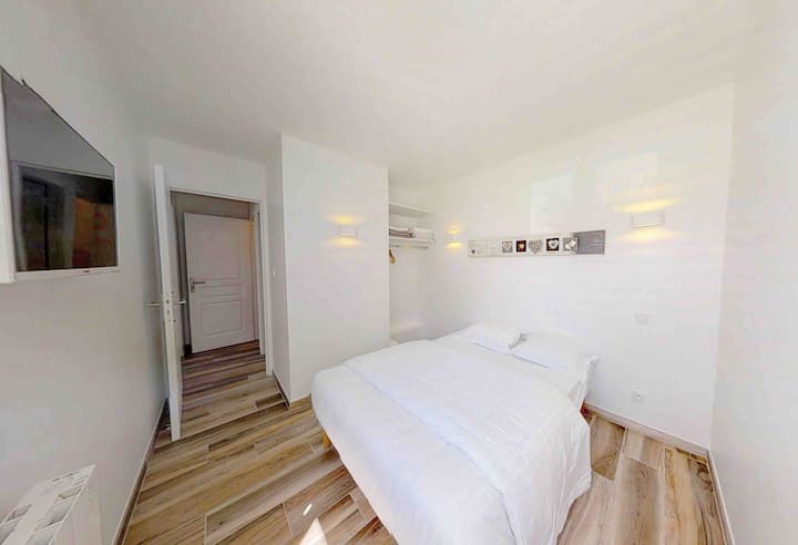 ห้องเตียงใหญ่ (Double room) 