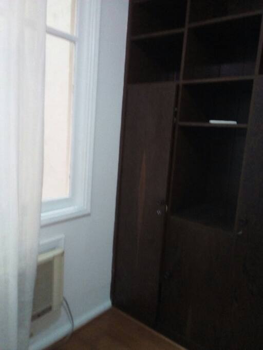 Quarto 2 com Armário e Ar Condicionado