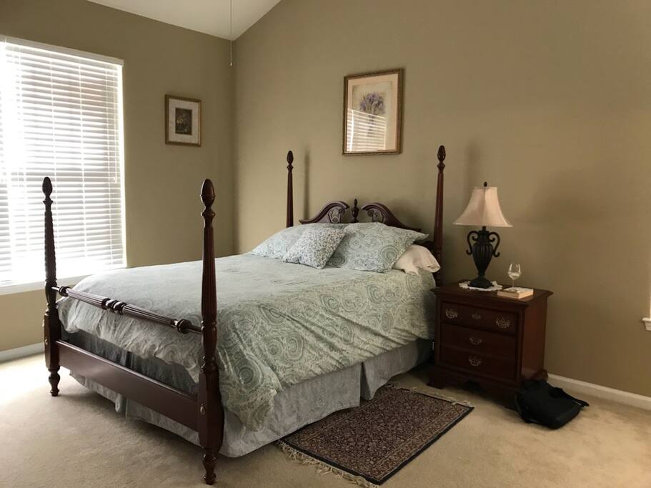 LARGE MASTER BEDROOM AND BATH
