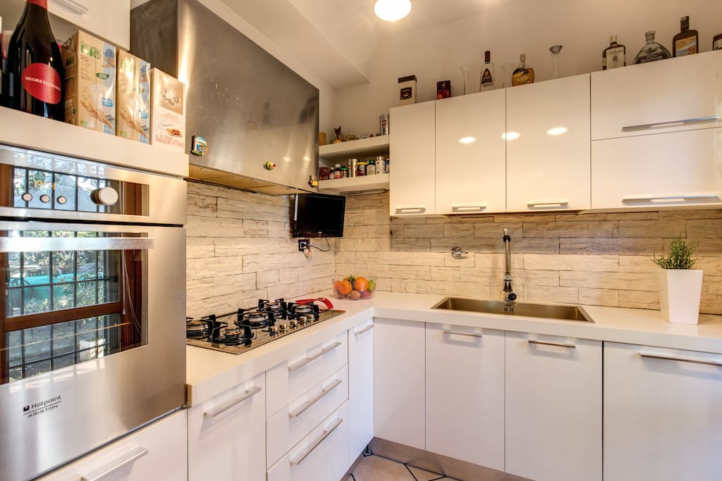 CUCINA COMPLETA PER OGNI ESIGENZA