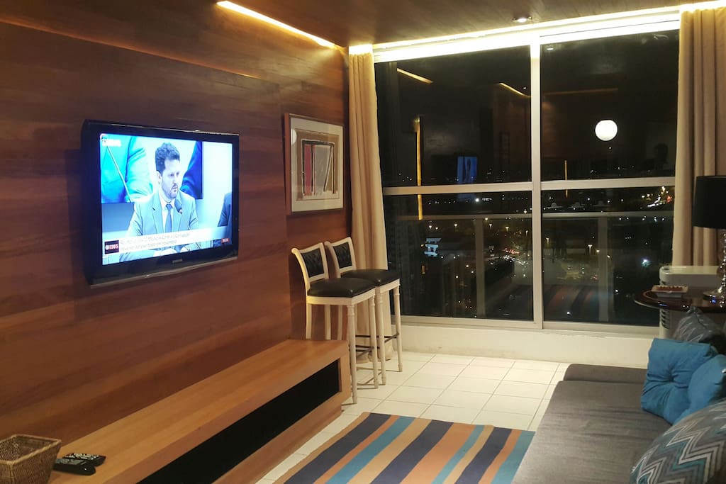 Sala de estar com Tv de 42 polegadas