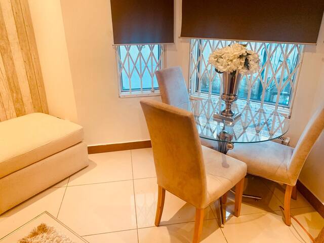 Little Gem too minutes from Central London gallery image 2