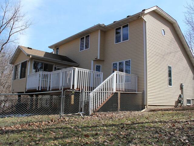 Private Wooded 5 Bedroom Home on 7 Acres gallery image 2