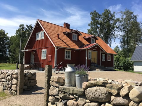 Charming classic countryside house + outdoor spa