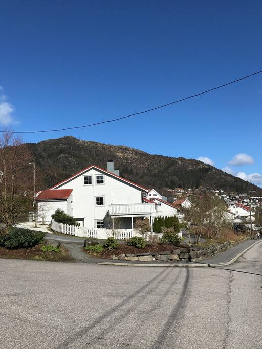 The house seen from the other side. You can not see the entrance to the apartment on this picture.
