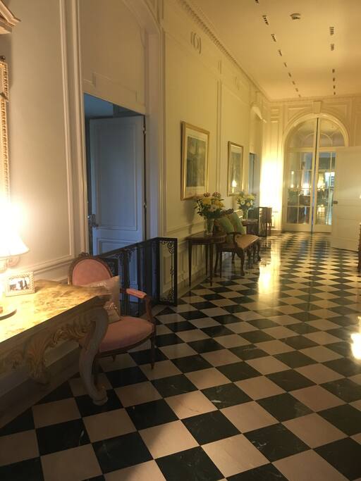First floor side hall