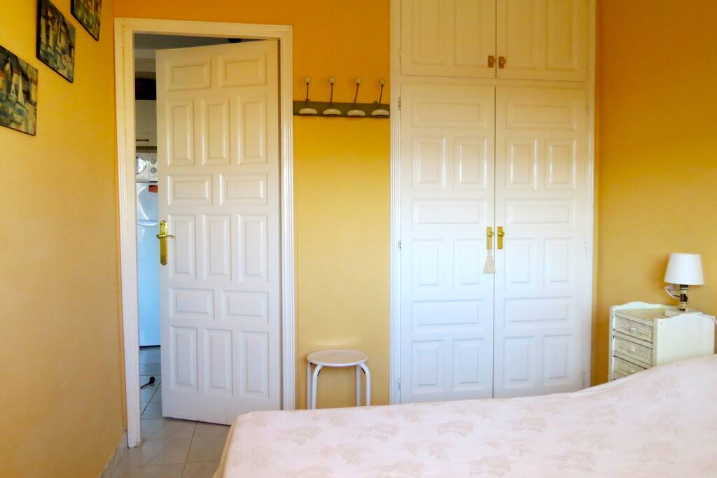 Chambre avec placard