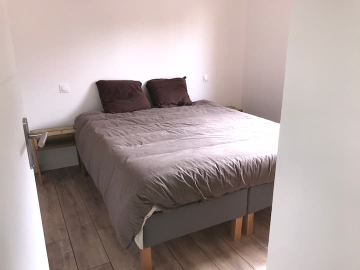 غرفة النوم 2