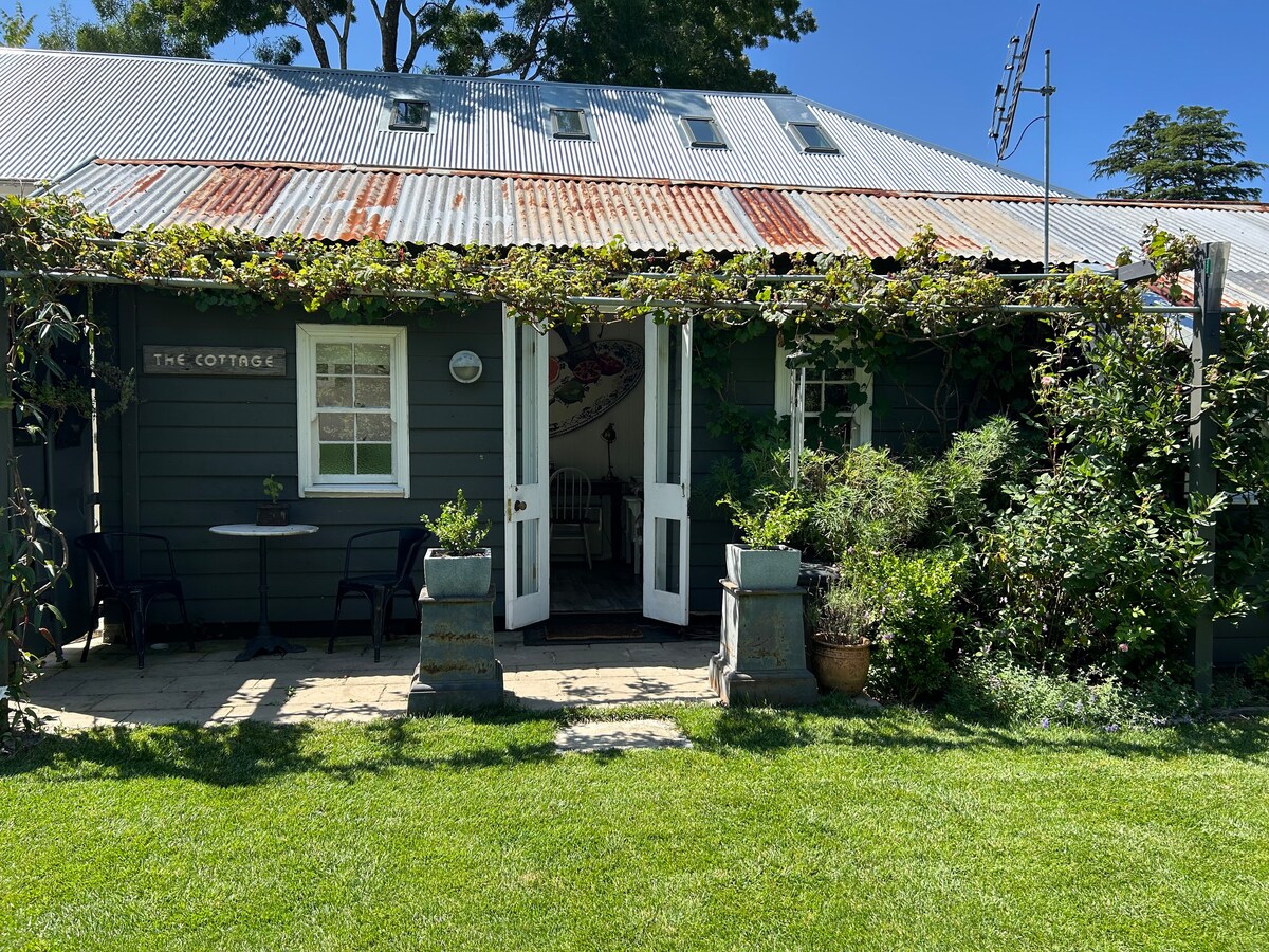 Apple Tree Lane Cabins for Rent in Bowral, New South Wales, Australia