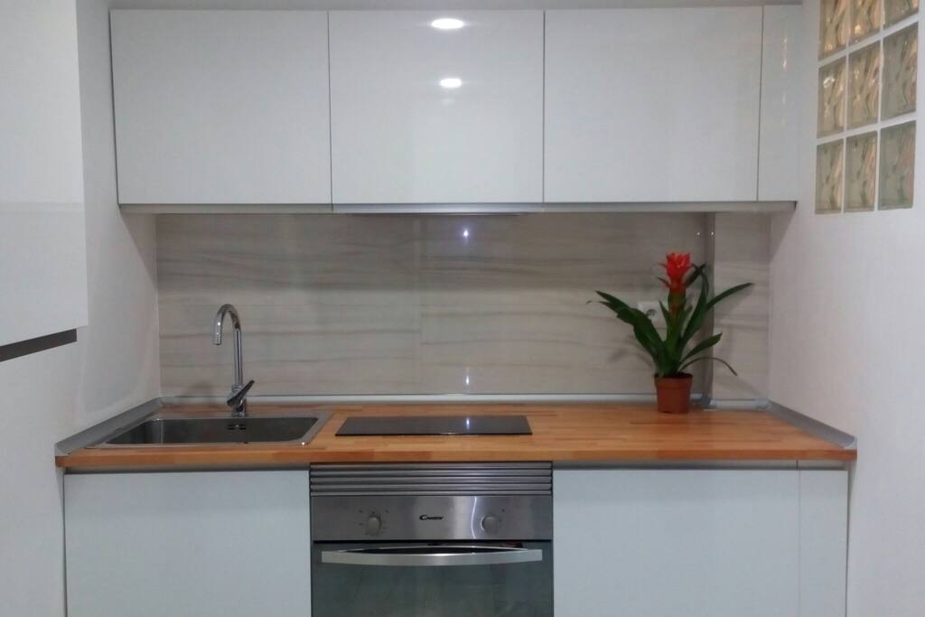 Cocina práctica y equipada