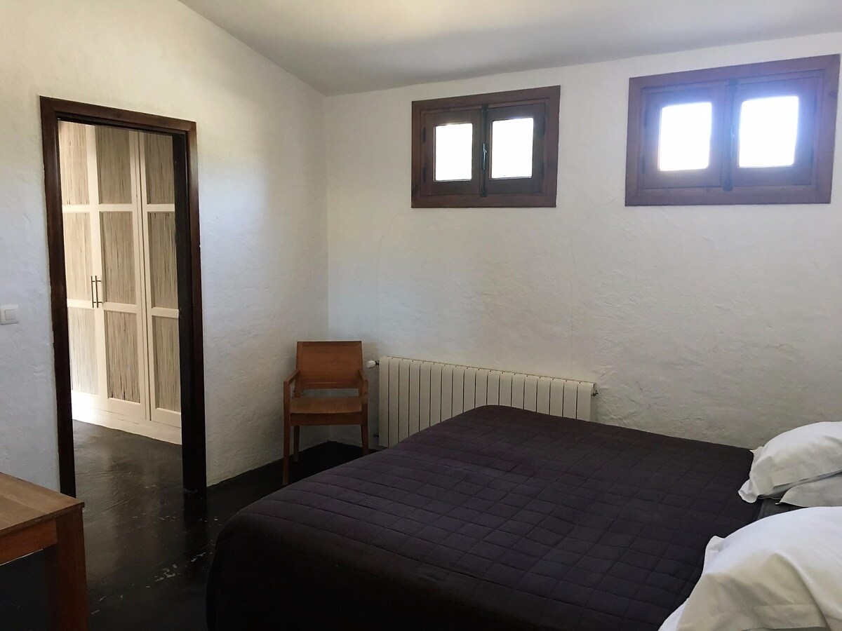 ห้องนอนที่ 2 เป็นเตียงคู่หรือเตียงแฝด