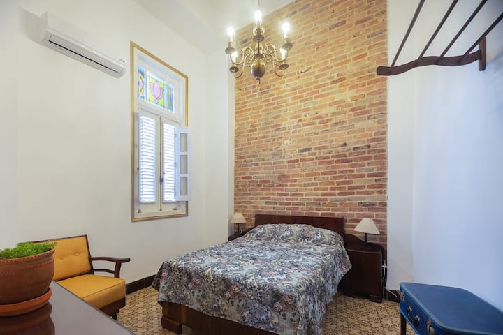 Მისი უდიდებულესობის საძინებელი