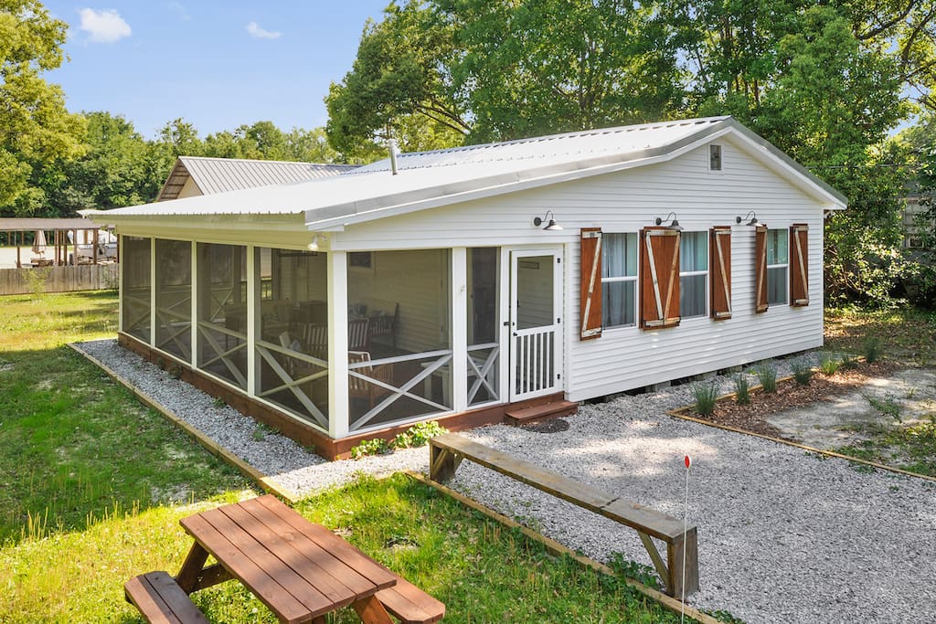 Coastal Beach Cottage Waveland, Mississippi Bungalows for Rent in