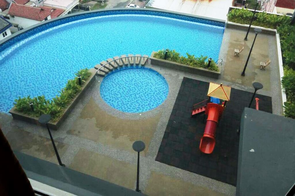 INFINITY SWIMMING POOL