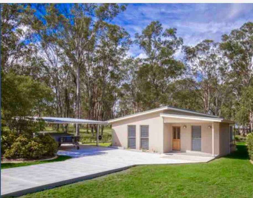 2bd, 2.5 bathroom house.