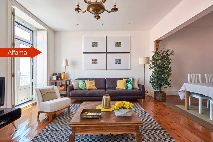 AlfamaTejo Historic Downtown – 4 rooms 3 bths AC gallery image 3