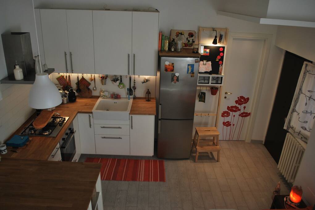 Cucina vista dal soppalco