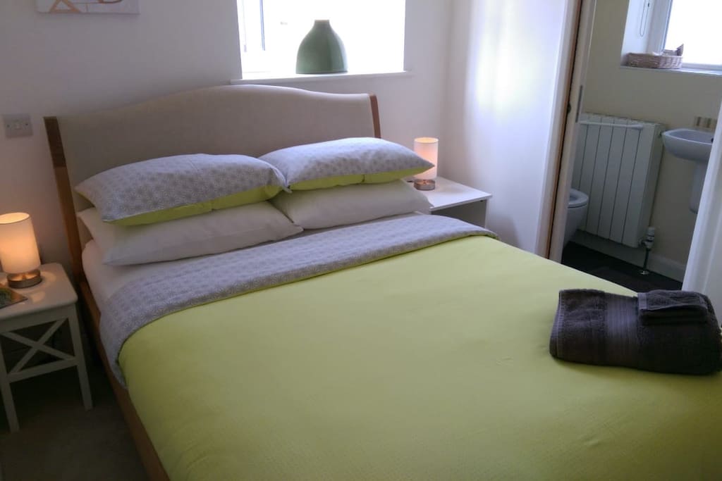 Bedroom and immaculate linens