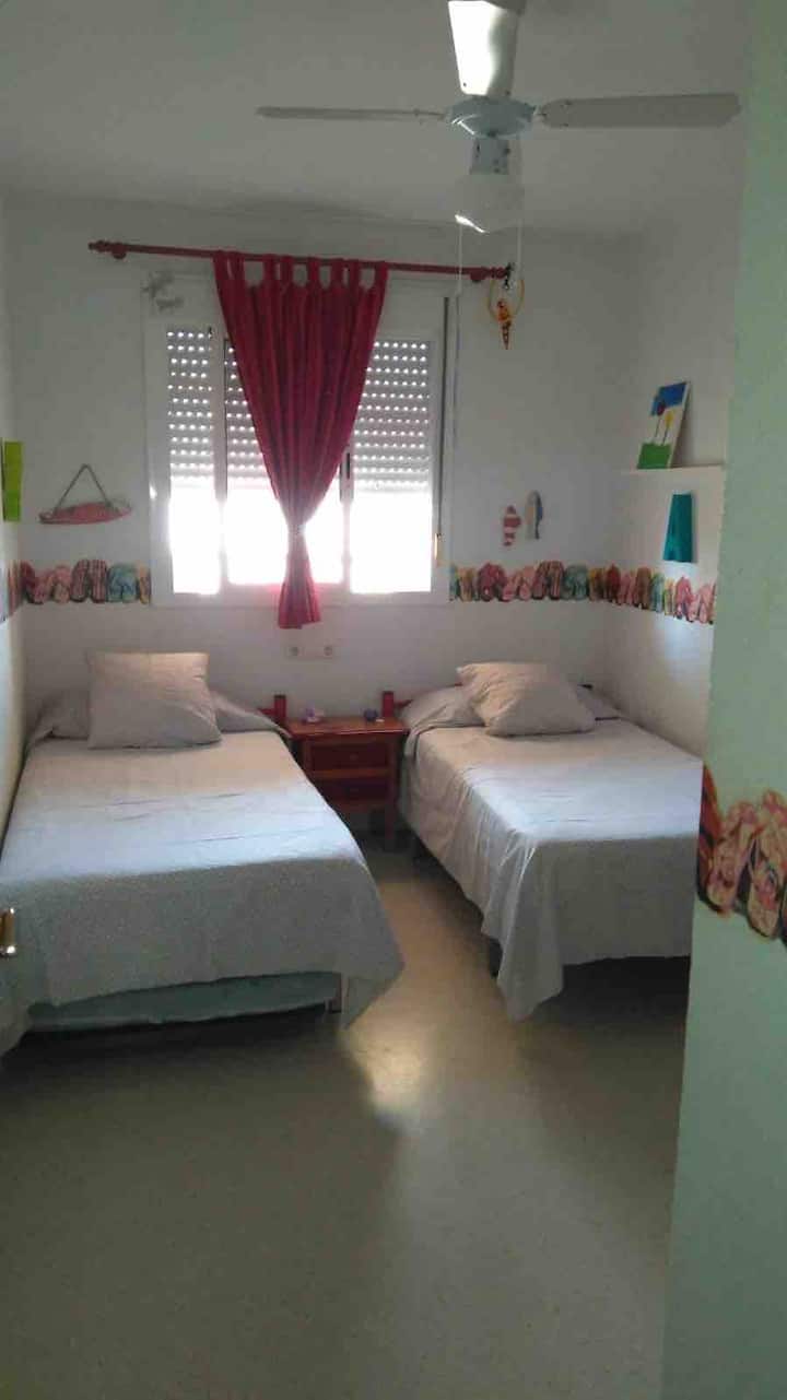 غرفة نوم تتسع لنوم شخصين