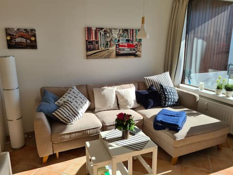 Lovely apartment on the sea side near the beach (150 m)